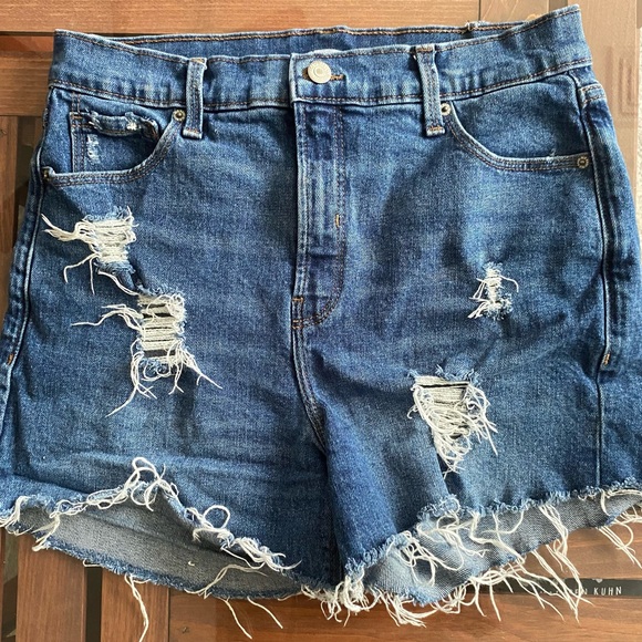 Distressed Shorts - Picture 1 of 3